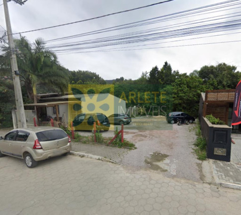 Terreno à Venda, 300 m² em Bombas - Bombinhas