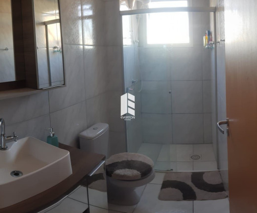 Imagem Apartamento com 2 Quartos à Venda, 72 m² em Duque De Caxias - Santa Maria