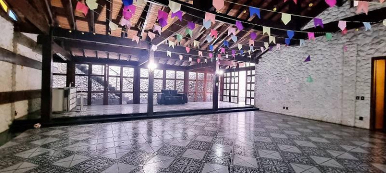 Imagem Casa com 4 Quartos à Venda, 800 m² em Freguesia - Rio De Janeiro Imagem Casa com 4 Quartos à Venda, 800 m² em Freguesia - Rio De Janeiro