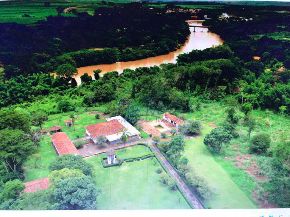 Fazenda à Venda, 60.000 m² em Cachoeira De Emas - Pirassununga