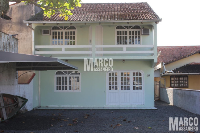 Imagem Casa com 3 Quartos à Venda, 280 m² em Centro - Balneário Barra Do Sul Imagem Casa com 3 Quartos à Venda, 280 m² em Centro - Balneário Barra Do Sul