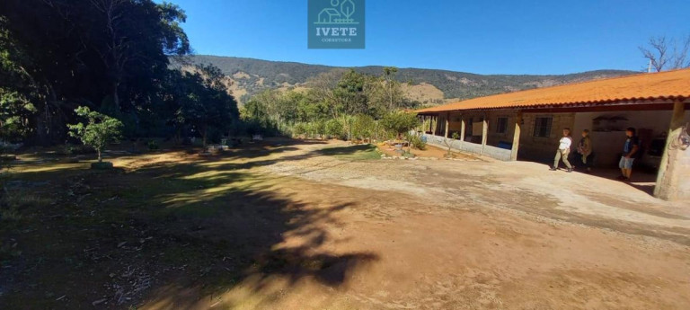 Imagem Casa com 3 Quartos à Venda, 190 m²