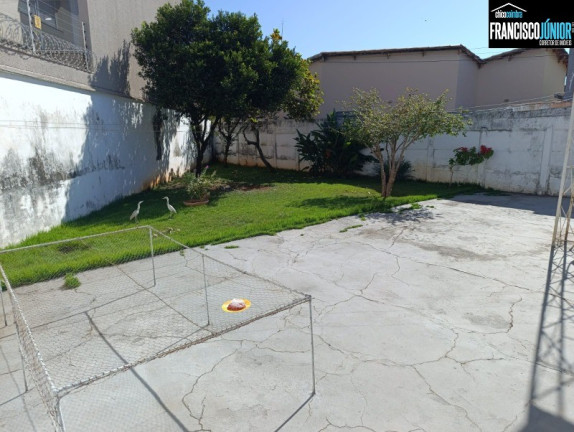 Imagem Casa com 4 Quartos à Venda, 366 m² em Setor Coimbra - Goiânia Imagem Casa com 4 Quartos à Venda, 366 m² em Setor Coimbra - Goiânia
