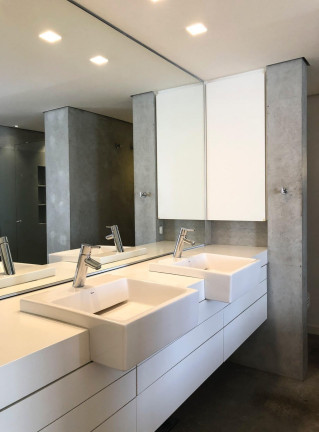 Imagem Apartamento com 3 Quartos à Venda, 328 m² em Moinhos De Vento - Porto Alegre