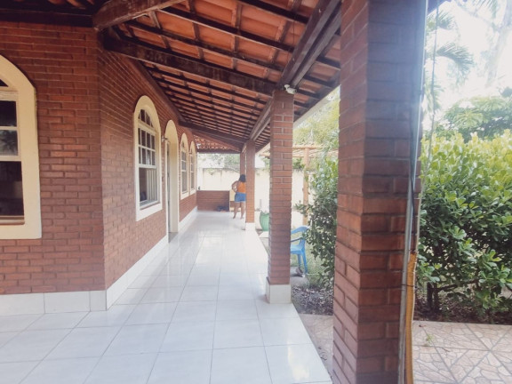 Imagem Casa com 5 Quartos à Venda, em Itapuã - Salvador Imagem Casa com 5 Quartos à Venda, em Itapuã - Salvador