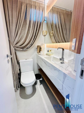 Imagem Apartamento com 3 Quartos à Venda, 135 m² em Centro - Balneário Camboriú Imagem Apartamento com 3 Quartos à Venda, 135 m² em Centro - Balneário Camboriú