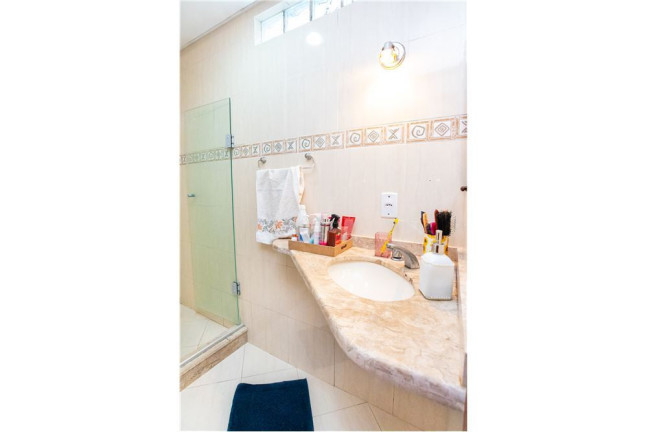 Imagem Apartamento com 2 Quartos à Venda, 60 m² em São João - Porto Alegre Imagem Apartamento com 2 Quartos à Venda, 60 m² em São João - Porto Alegre