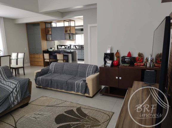 Imagem Casa com 3 Quartos à Venda, 327 m² em Estreito - Florianópolis Imagem Casa com 3 Quartos à Venda, 327 m² em Estreito - Florianópolis