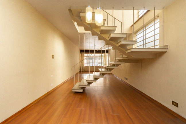 Casa com 3 Quartos à Venda, 153 m² em Sumaré - São Paulo