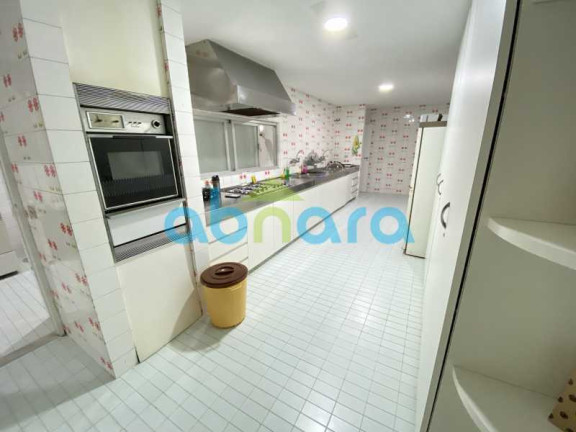 Imagem Apartamento com 4 Quartos à Venda, 355 m² em Copacabana - Rio De Janeiro Imagem Apartamento com 4 Quartos à Venda, 355 m² em Copacabana - Rio De Janeiro