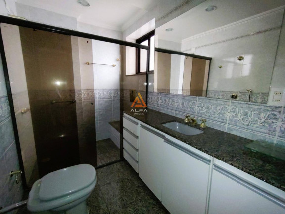 Imagem Apartamento com 4 Quartos à Venda, 223 m²