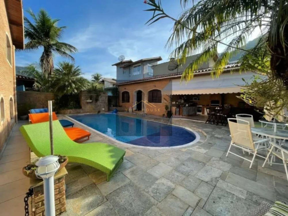 Casa com 7 Quartos à Venda, 375 m² em Lagoinha - Ubatuba
