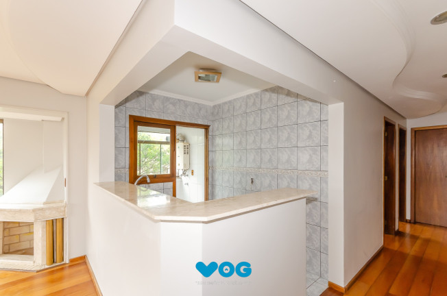Imagem Imóvel com 3 Quartos à Venda, 195 m² em Jardim Itu - Porto Alegre Imagem Imóvel com 3 Quartos à Venda, 195 m² em Jardim Itu - Porto Alegre