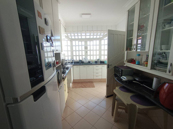 Imagem Casa com 3 Quartos à Venda, 590 m² em Parque Siomara - Arapongas Imagem Casa com 3 Quartos à Venda, 590 m² em Parque Siomara - Arapongas