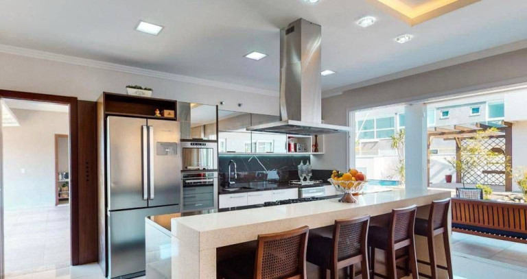 Imagem Casa com 3 Quartos à Venda, 769 m² em Santa Regina - Camboriú