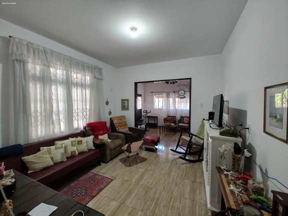 Imagem Casa com 5 Quartos à Venda, 244 m² em Centro - Joinville