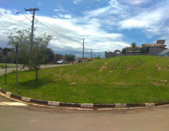 Terreno em Condomínio à Venda, 1.306 m² em Residencial Dos Lagos - Itupeva
