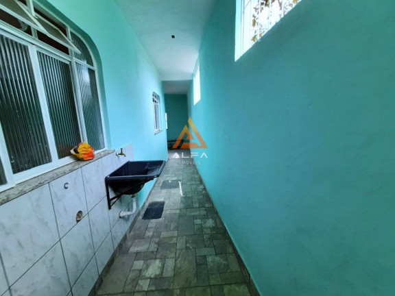 Imagem Casa com 3 Quartos à Venda, 84 m²