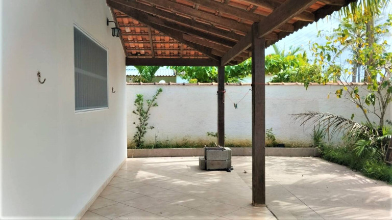 Imagem Casa com 2 Quartos à Venda, 250 m² em Ilha Comprida Imagem Casa com 2 Quartos à Venda, 250 m² em Ilha Comprida
