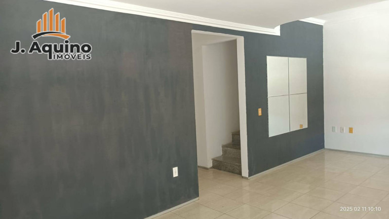 Imagem Casa com 4 Quartos à Venda, 135 m² em Sapiranga-coité - Fortaleza Imagem Casa com 4 Quartos à Venda, 135 m² em Sapiranga-coité - Fortaleza