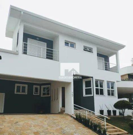 Casa com 3 Quartos para Alugar, 270 m² em Swiss Park - Campinas