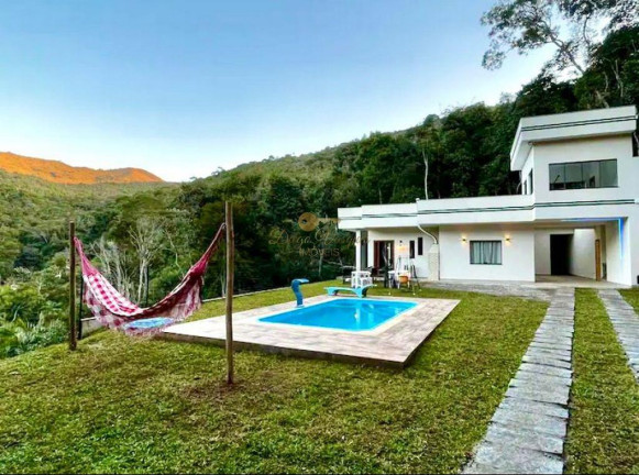 Casa com 3 Quartos à Venda, 250 m² em Albuquerque - Teresópolis