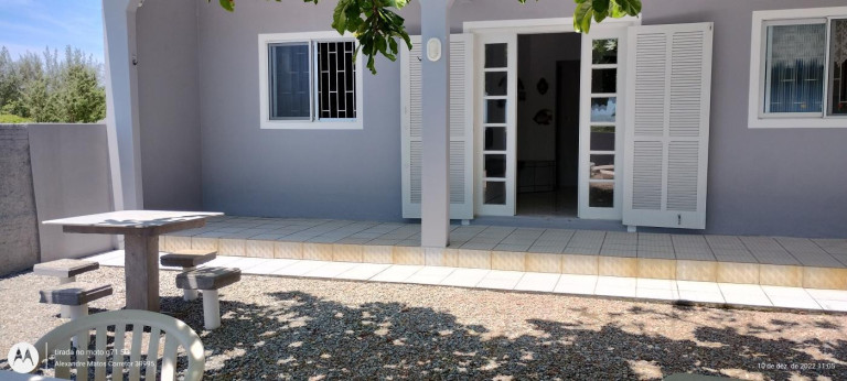 Imagem Casa com 3 Quartos para Alugar,  em Praia Da Pinheira - Palhoça