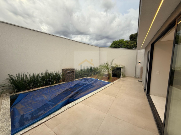Imagem Casa com 3 Quartos à Venda, 160 m² em Setor Urias Magalhães - Goiânia Imagem Casa com 3 Quartos à Venda, 160 m² em Setor Urias Magalhães - Goiânia