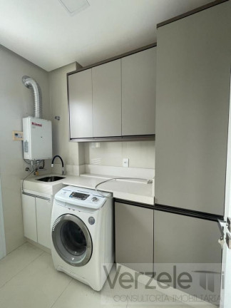 Imagem Apartamento com 3 Quartos à Venda, 130 m² em Centro - Balneário Camboriú Imagem Apartamento com 3 Quartos à Venda, 130 m² em Centro - Balneário Camboriú