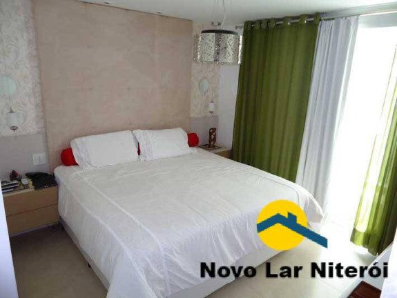 Imagem Apartamento com 4 Quartos à Venda, 226 m² em Charitas - Niterói