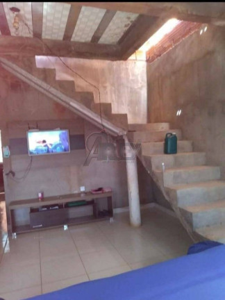 Imagem Casa com 3 Quartos à Venda, 230 m² em Nova América  - Montes Claros