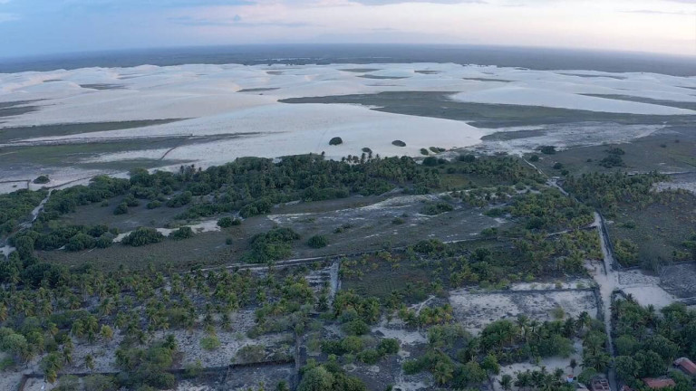 Imagem Terreno à Venda, 7 m² em Praia De Curimãs - Barroquinha Imagem Terreno à Venda, 7 m² em Praia De Curimãs - Barroquinha