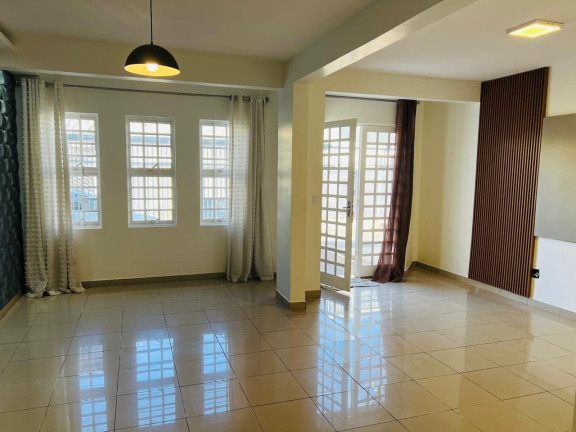 Imagem Casa com 4 Quartos à Venda, 300 m² em Riacho Fundo I - Brasília Imagem Casa com 4 Quartos à Venda, 300 m² em Riacho Fundo I - Brasília