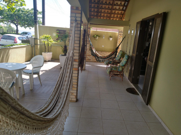 Imagem Casa com 5 Quartos à Venda, 196 m² em Uirapuru - Itapoá