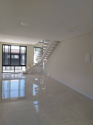 Imagem Sobrado com 3 Quartos à Venda, 120 m² em Centro - Barra Velha