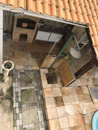 Casa com 3 Quartos à Venda, 250 m² em Sapiranga - Fortaleza