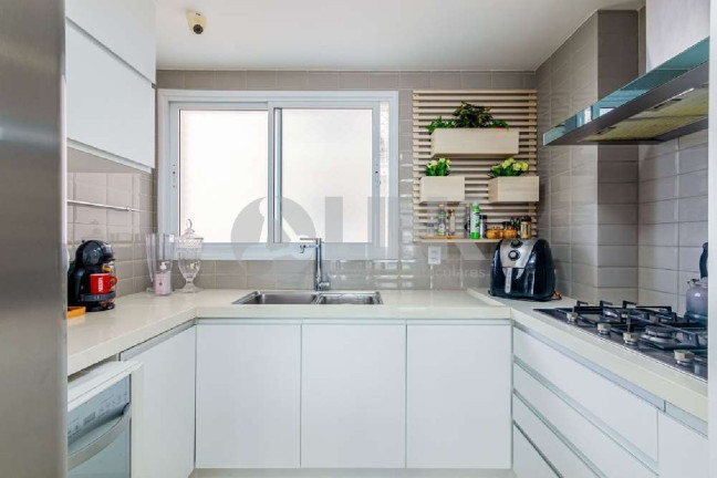 Imagem Apartamento com 3 Quartos à Venda, 125 m² em Jardim Europa - Porto Alegre Imagem Apartamento com 3 Quartos à Venda, 125 m² em Jardim Europa - Porto Alegre