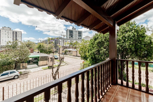 Imagem Casa com 3 Quartos à Venda, 270 m² em Partenon - Porto Alegre