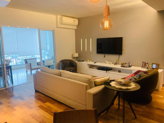 Apartamento com 3 Quartos para Alugar, 151 m² em Marapé - Santos