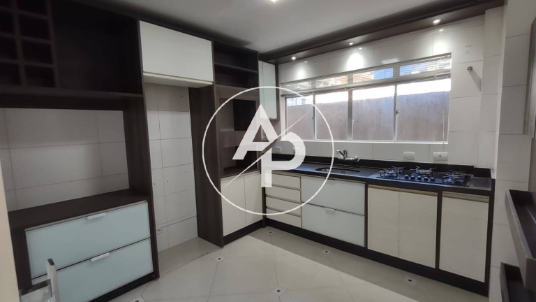 Apartamento com 3 Quartos à Venda, 191 m² em Centro - Ponta Grossa