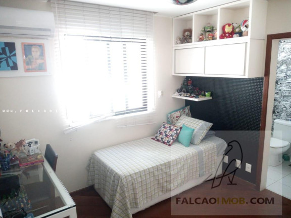 Imagem Apartamento com 4 Quartos à Venda, 150 m²