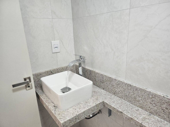 Imagem Apartamento com 2 Quartos à Venda, 80 m² em Praia Da Costa - Vila Velha Imagem Apartamento com 2 Quartos à Venda, 80 m² em Praia Da Costa - Vila Velha