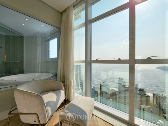 Imagem Imóvel com 4 Quartos à Venda, 277 m² em Centro - Balneário Camboriú Imagem Imóvel com 4 Quartos à Venda, 277 m² em Centro - Balneário Camboriú