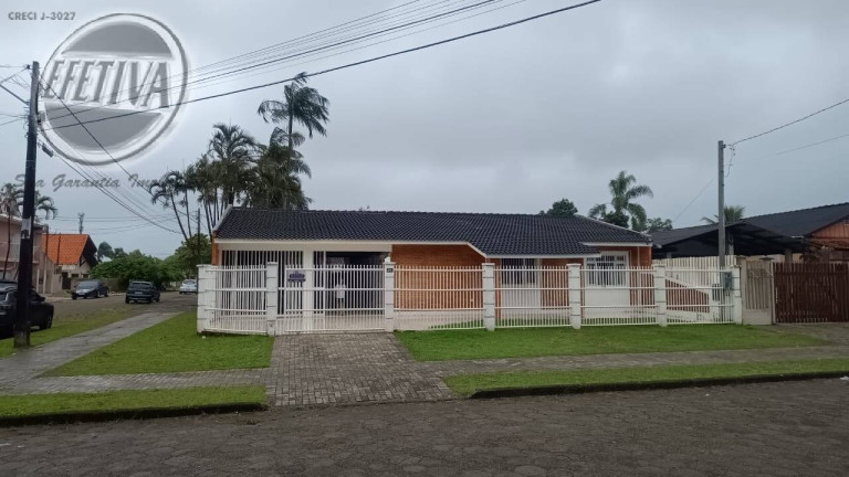 Casa com 3 Quartos à Venda, 91 m² em Centro - Guaratuba