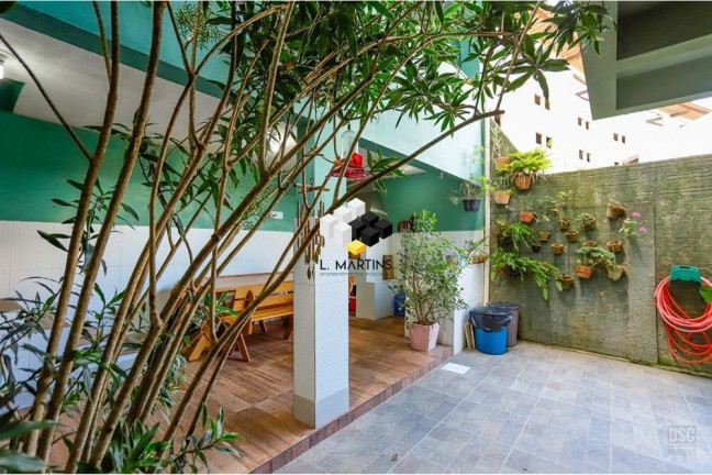 Imagem Casa com 3 Quartos à Venda, 185 m² em Hípica - Porto Alegre Imagem Casa com 3 Quartos à Venda, 185 m² em Hípica - Porto Alegre