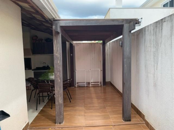 Imagem Casa com 3 Quartos à Venda, 158 m² em Santa Cruz - Cuiabá Imagem Casa com 3 Quartos à Venda, 158 m² em Santa Cruz - Cuiabá