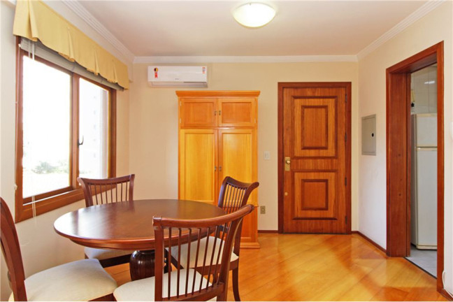 Imagem Imóvel com 3 Quartos à Venda,  em Petrópolis - Porto Alegre