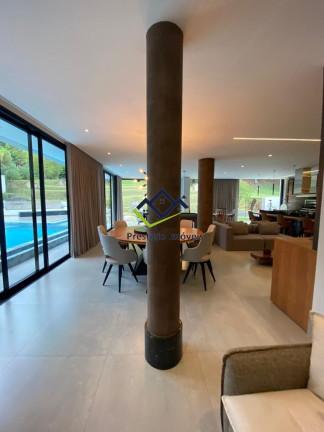 Casa com 6 Quartos à Venda, 2.300 m² em Green Valley Alphaville - Barueri
