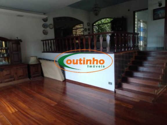 Imagem Casa com 3 Quartos à Venda, 500 m² em Grajaú - Rio De Janeiro Imagem Casa com 3 Quartos à Venda, 500 m² em Grajaú - Rio De Janeiro