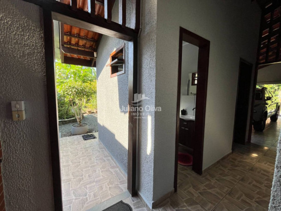 Imagem Sobrado com 5 Quartos à Venda, 258 m² em Barra Do Sai - Itapoá Imagem Sobrado com 5 Quartos à Venda, 258 m² em Barra Do Sai - Itapoá